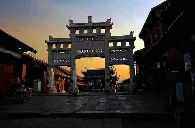 贵州石阡县积极应对冰雪凝冻
